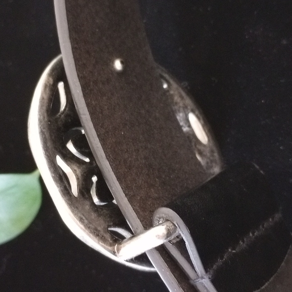 New York & Co. Leather Belt w/Silver Buckle 28"-32" Color:Black NWOT - Picture 6 of 6